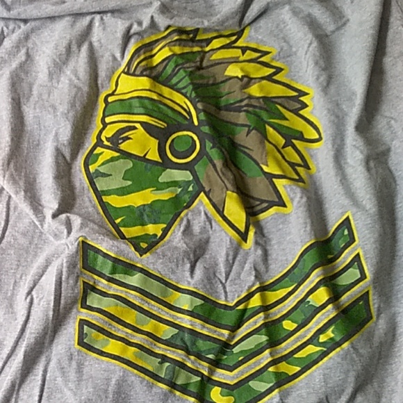 T-shirt - Picture 3 of 3